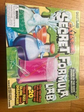 Extreme Secret Formula Lab Kids Science Kit - Pink & Green